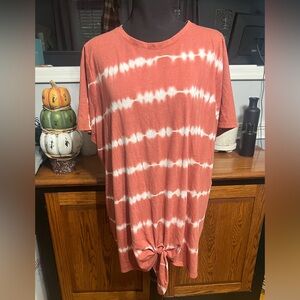 Lane Bryant Tie-Dye T-Shirt with Knot Detail-EUC